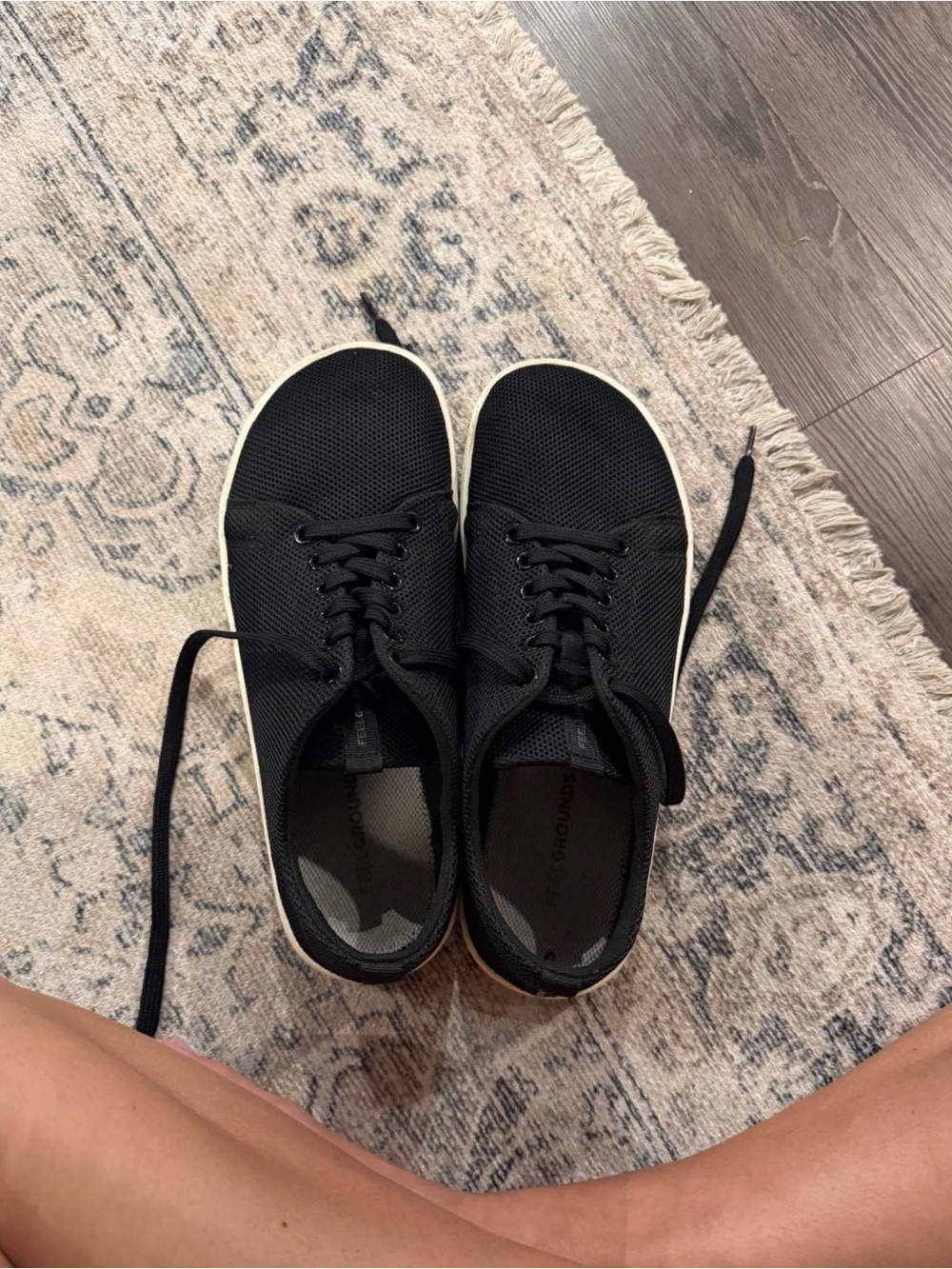 Feelgrounds Wide Toe Box Men’s Black Mesh Sneakers